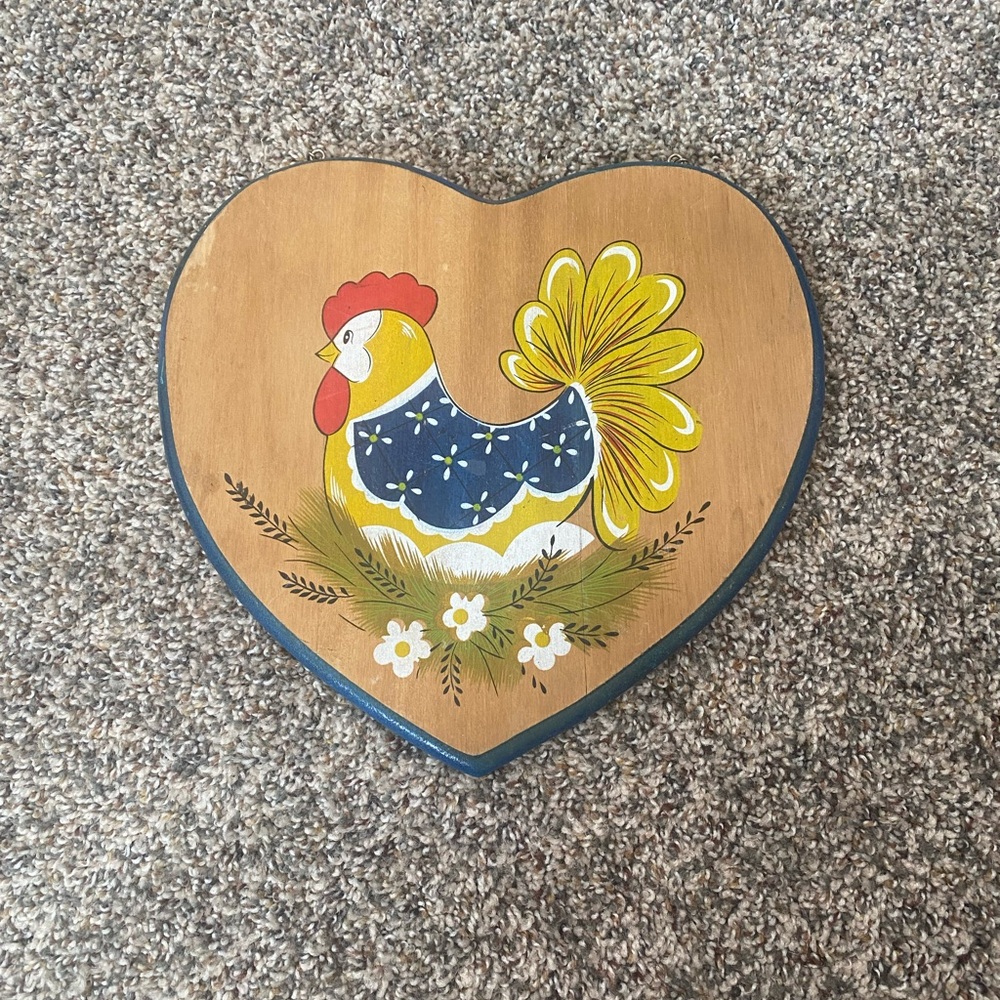 Heart-Shaped Wooden Plaque with country hen rooster Design